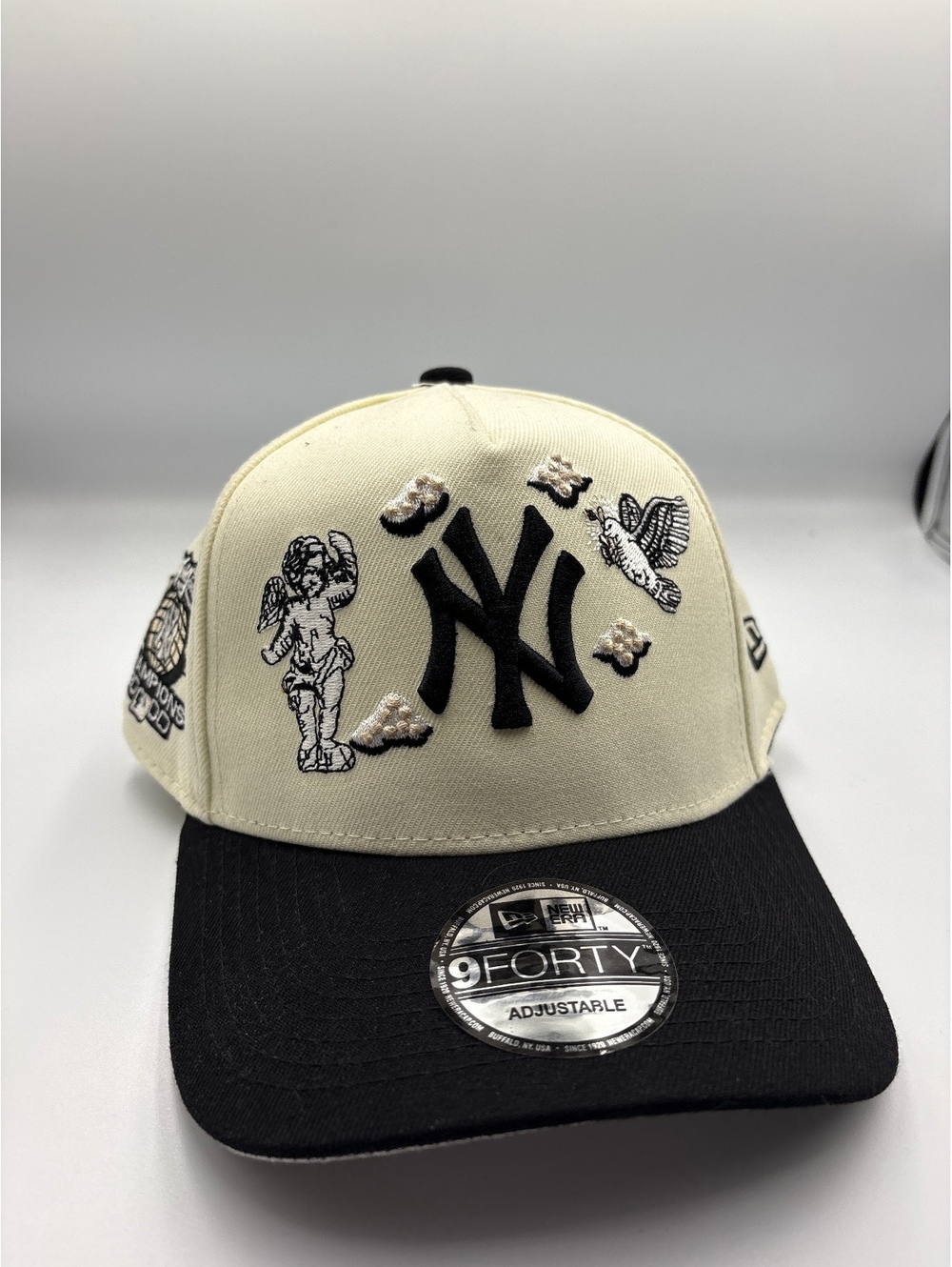 New Era 9FORTY Adjustable New York Yankees Embroidered Baseball Cap